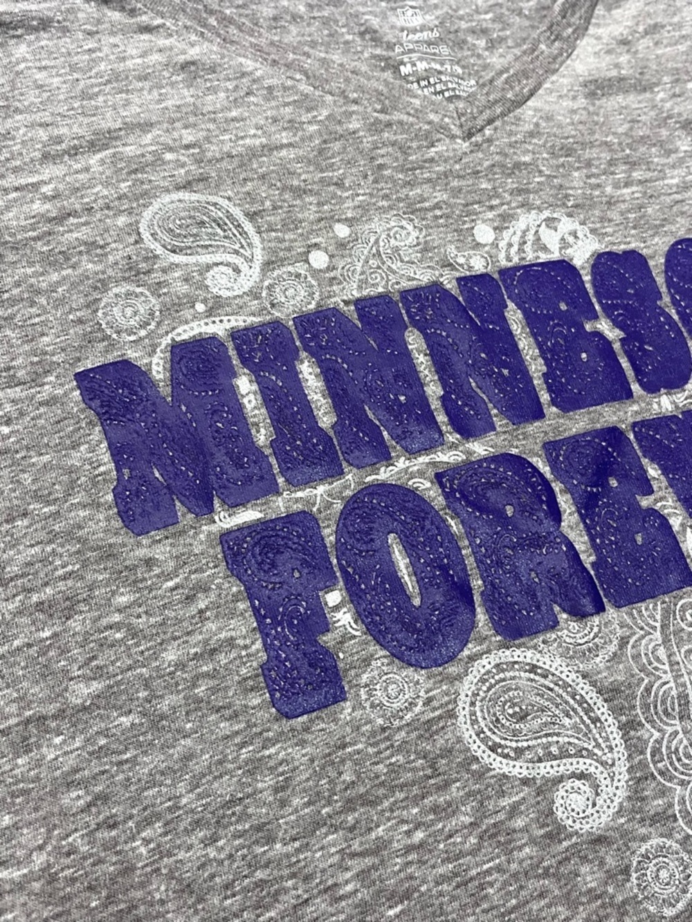 Minnesota Vikings “Minnesota Forever” Gray Purple V-Neck Youth Teen Tee T-Shirt - Picture 5 of 16